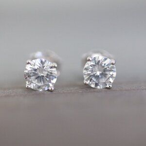 S925 5mm Diamond Clear AAA CZ Stud Earrings Stamped 925